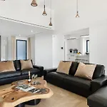 Vila Karat *